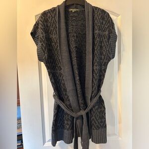 Eddie Bauer Charcoal & Black Patterned Open-Front Cardigan Vest with Belt